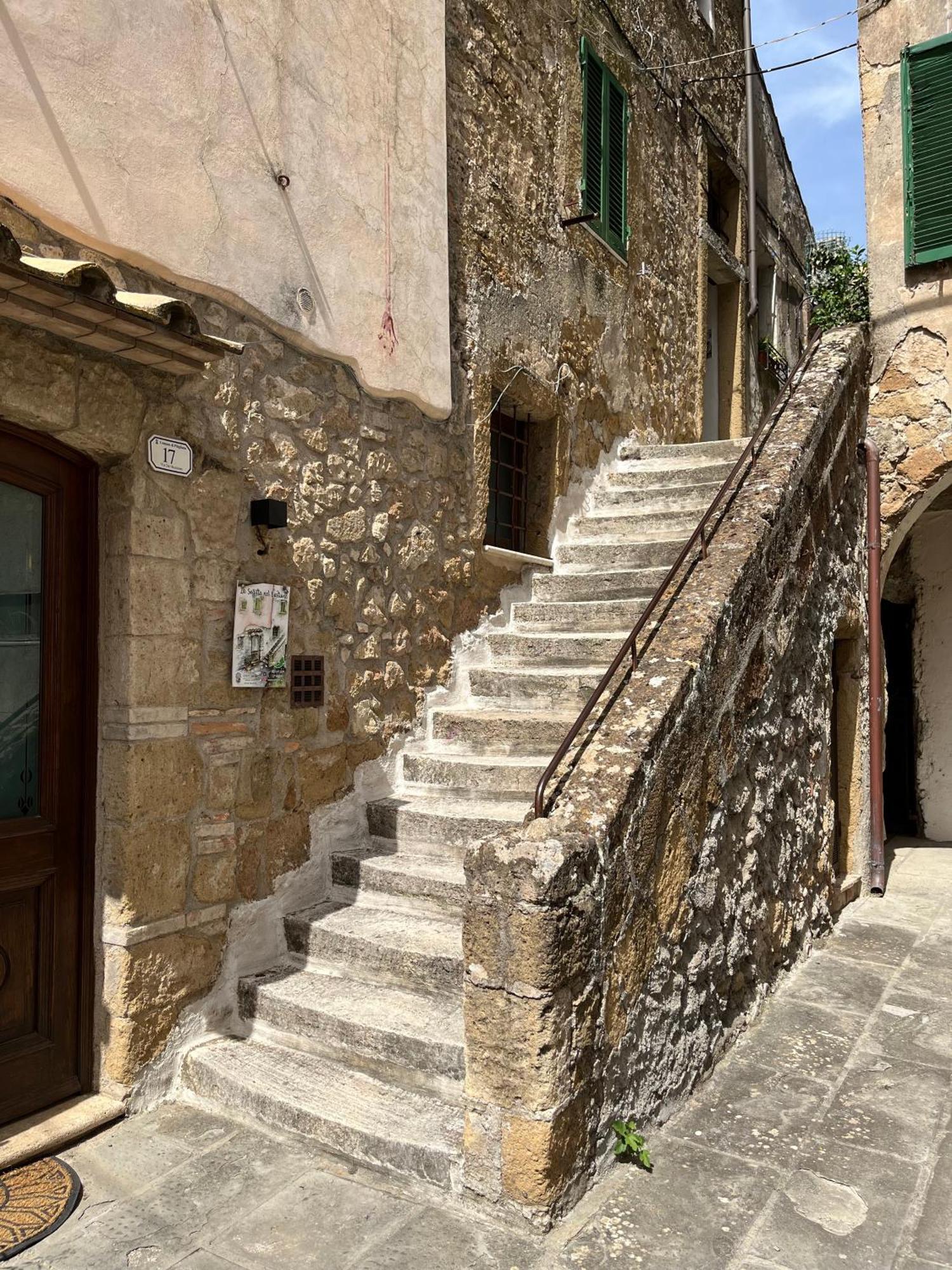 Appartamento La soffitta nel Bastione Pitigliano Esterno foto